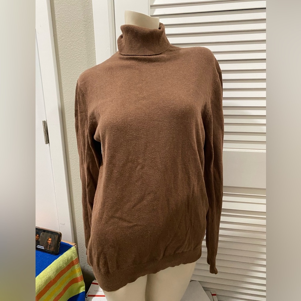 🔥🔥Sweater turtle neck size medium